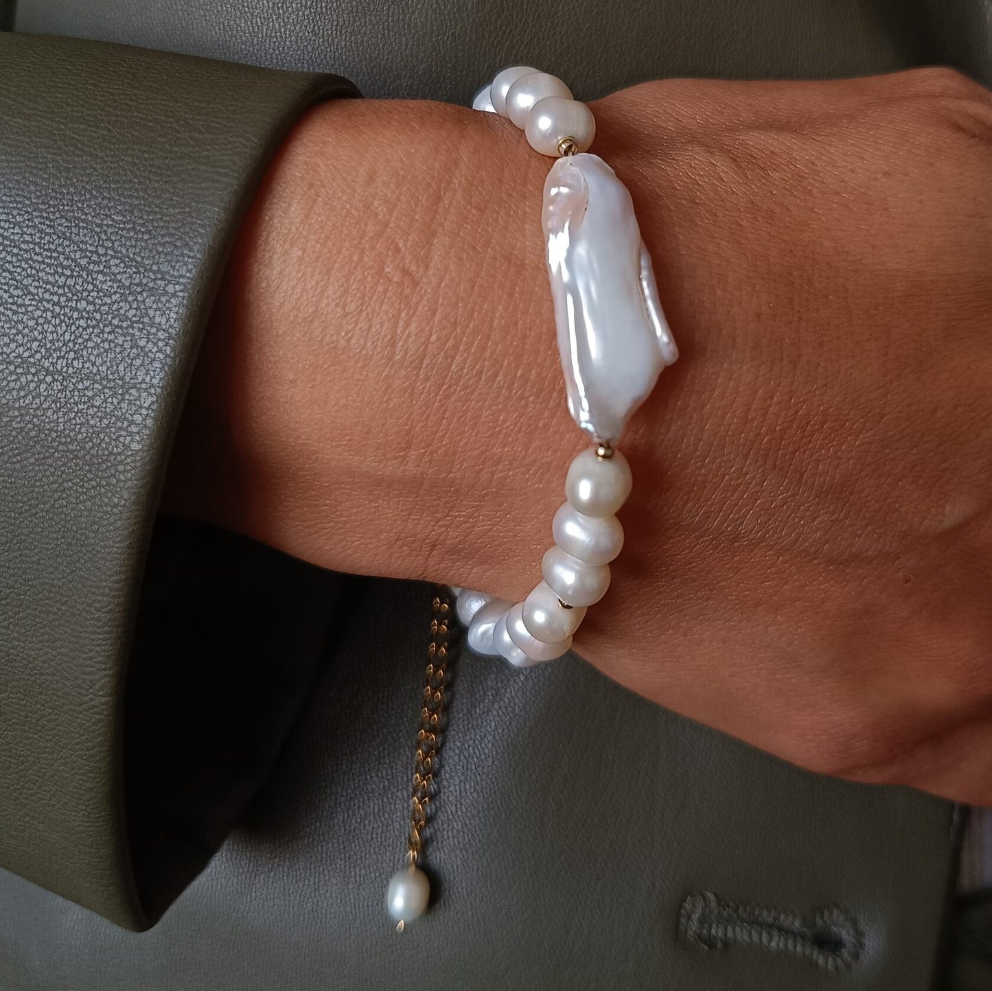 Baroque Pearl Steel Bracelet Accents