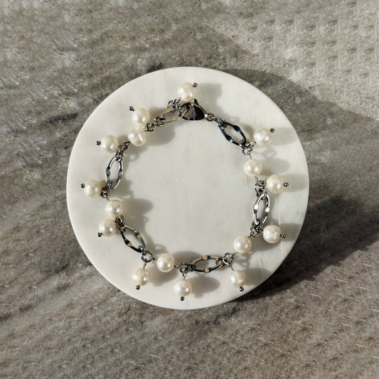 Bracelet With Berries From White Pearl
