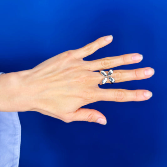 Silver Clover Ring