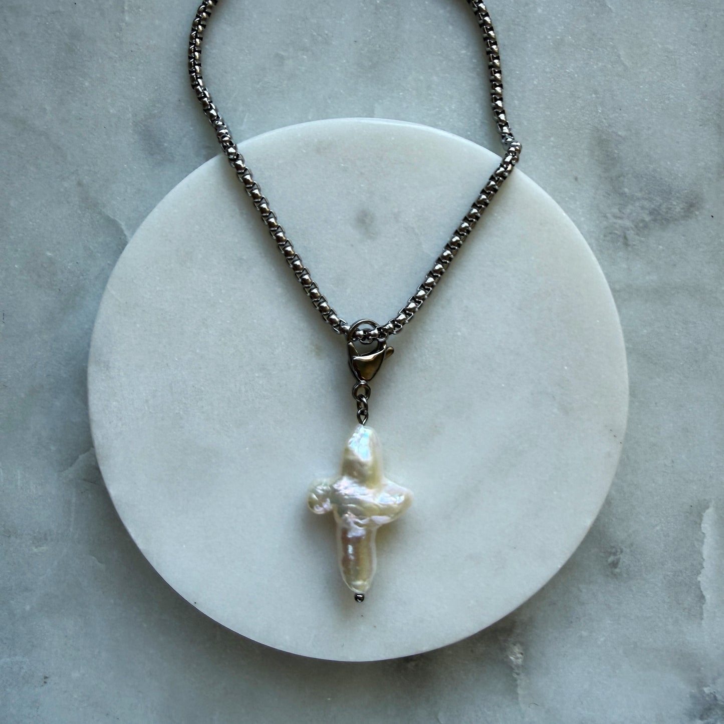 Pearl Cross Gold