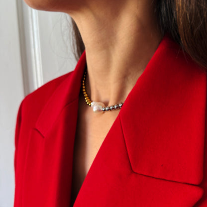 Bicolor Necklace With Large Pearl