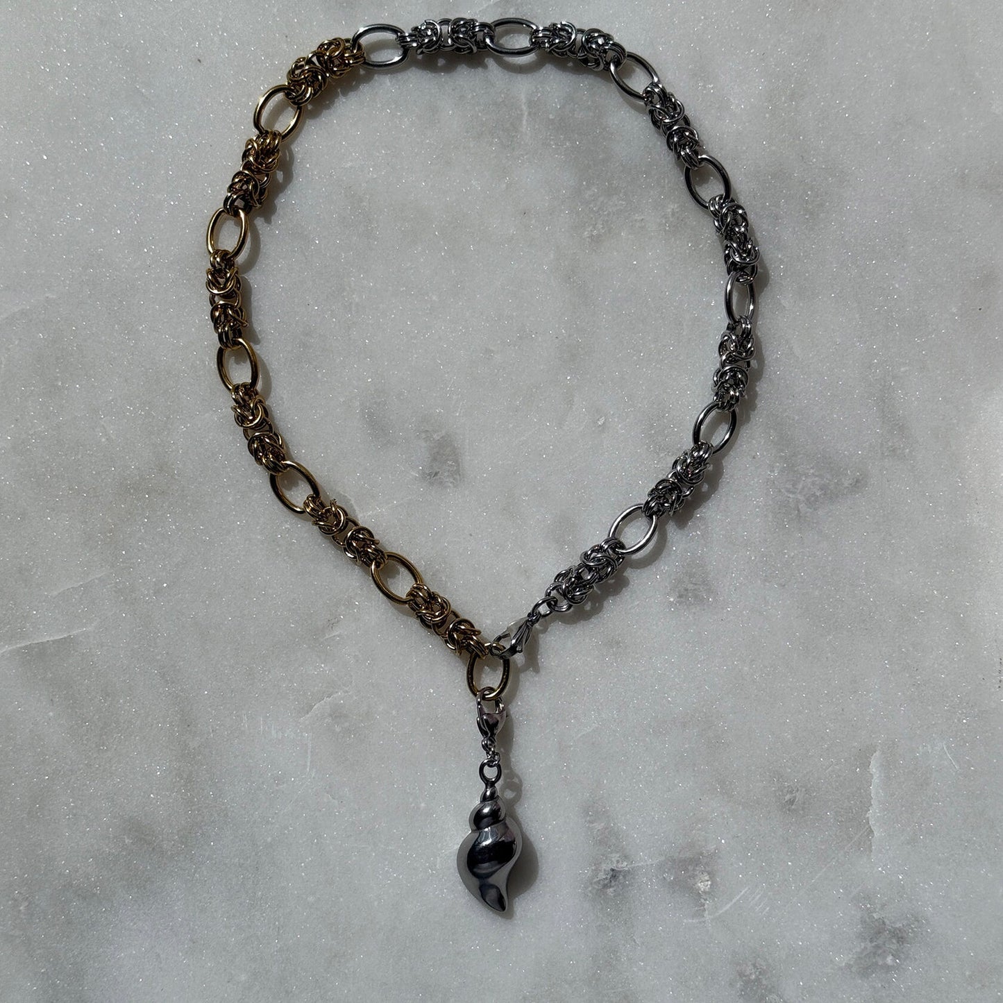 Bicolor Shell Necklace