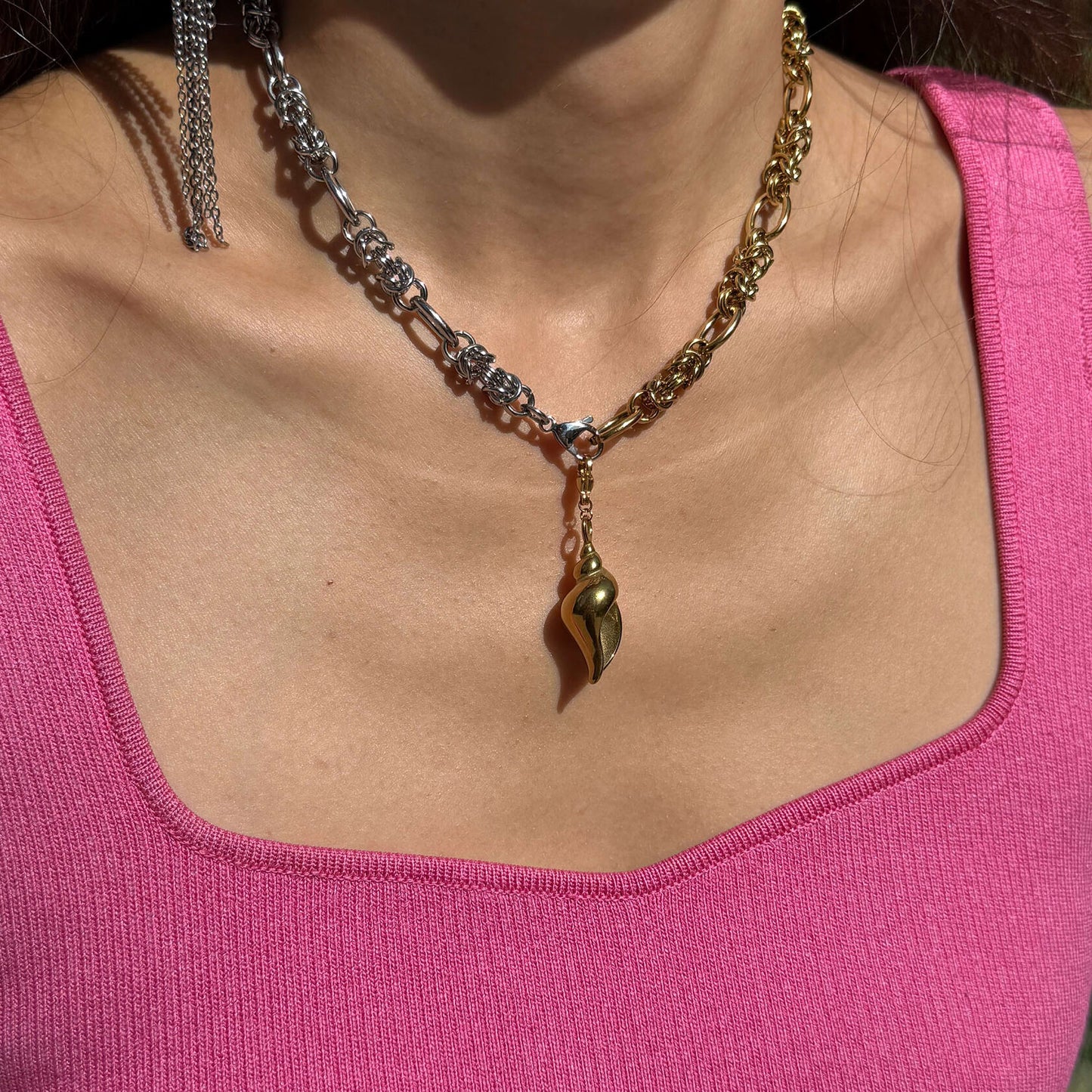 Bicolor Shell Necklace