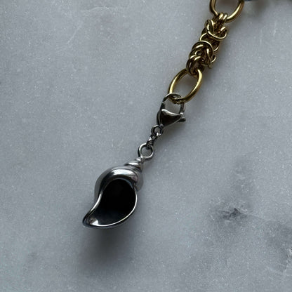 Bicolor Shell Necklace