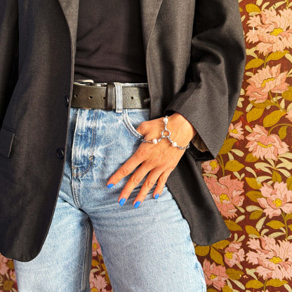 Finger Bracelet With Pearls