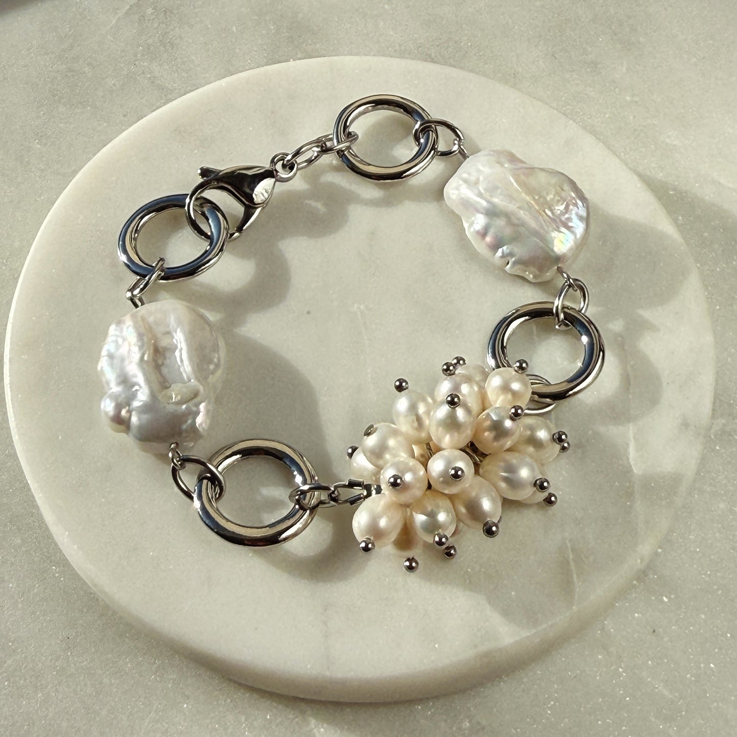 Bracelet From Large Pearls With Pearl Cluster