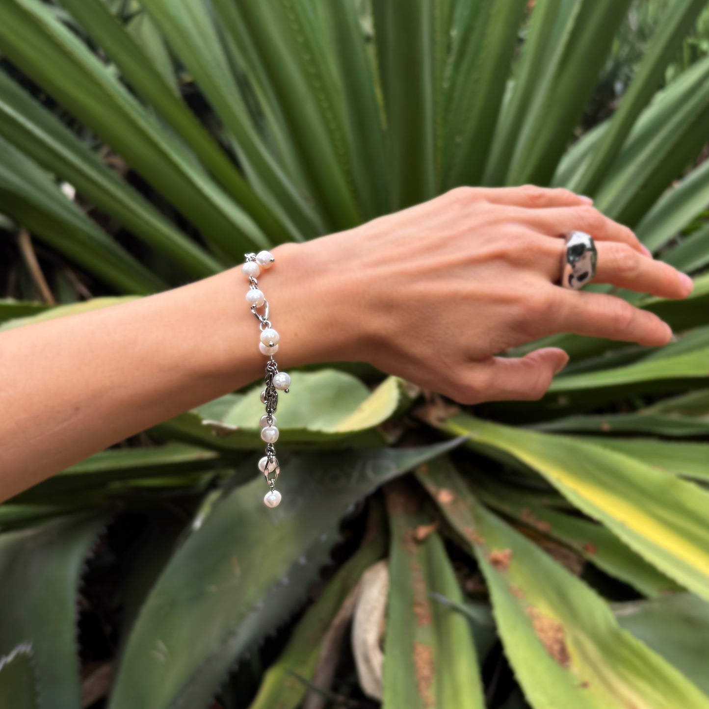 Bracelet With Berries From White Pearl