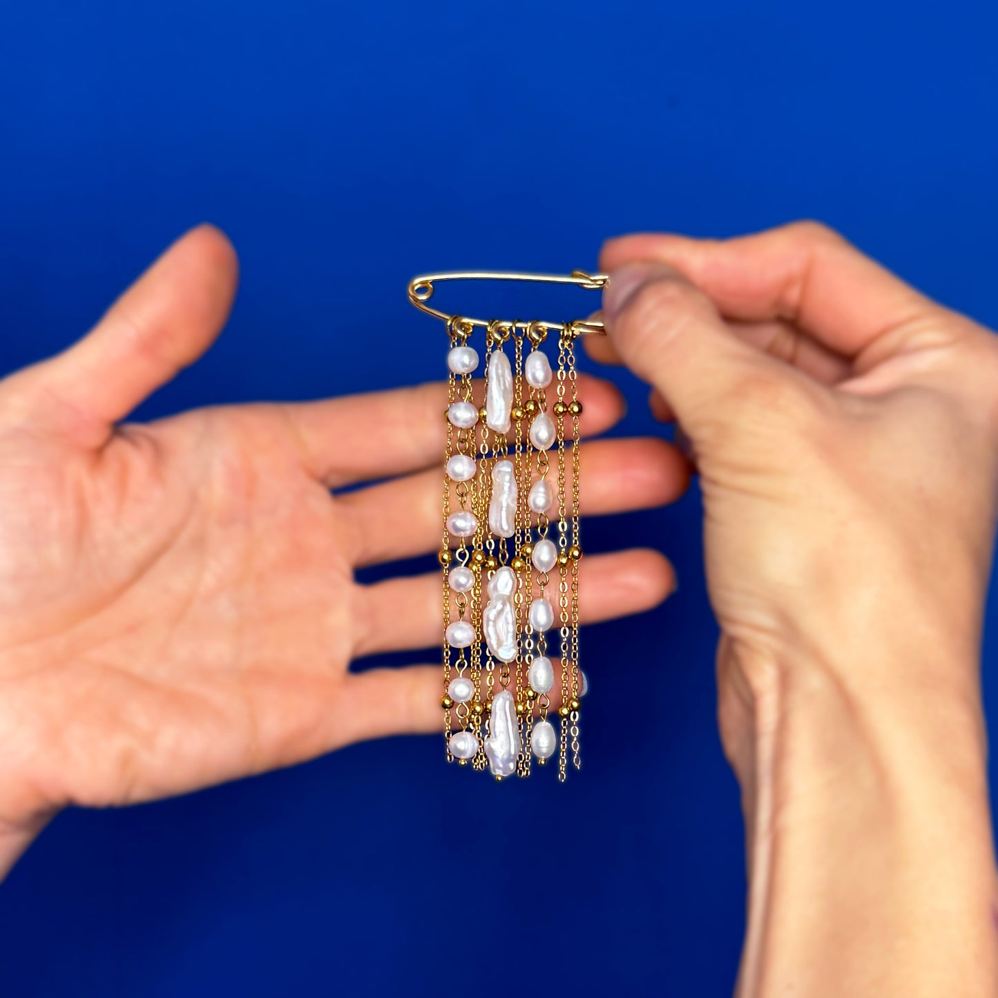 Brooch With Pearl And Chain Fringe