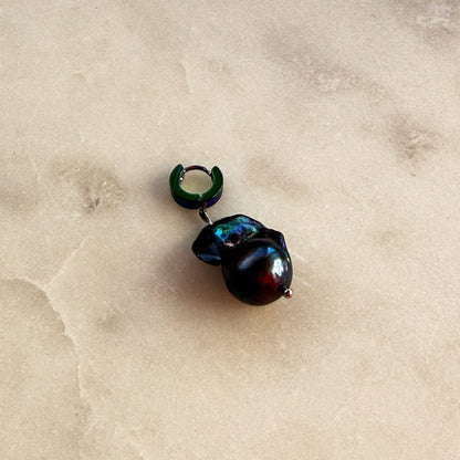 Iridescent Baroque Pearl & Steel Charm