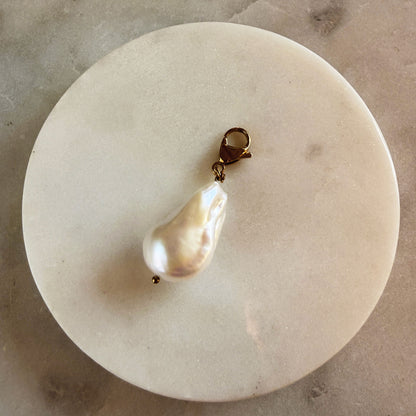Natural Pearl Pendant