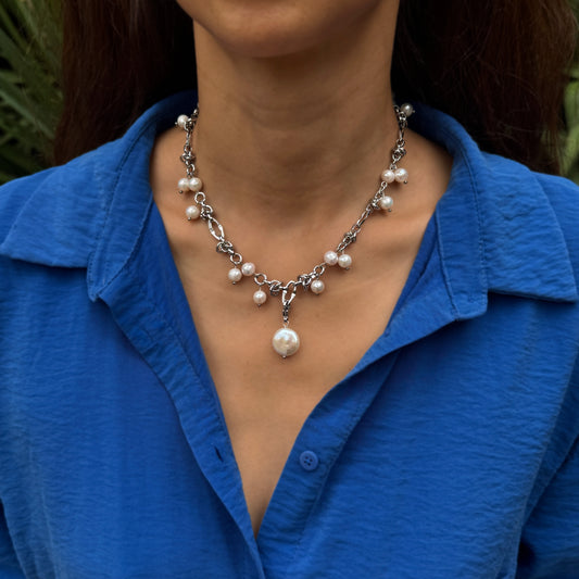 Necklace Berries From White Pearl