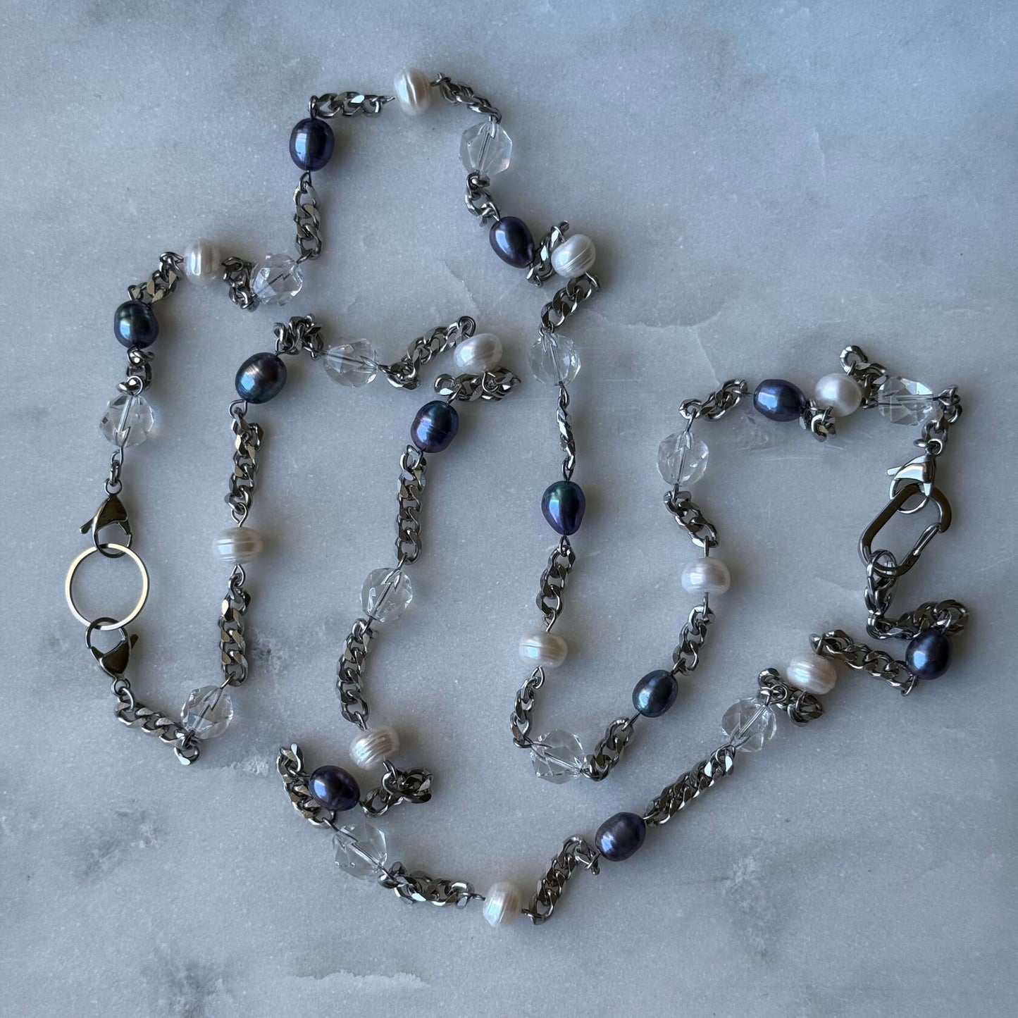 Noir Lumiere Necklace