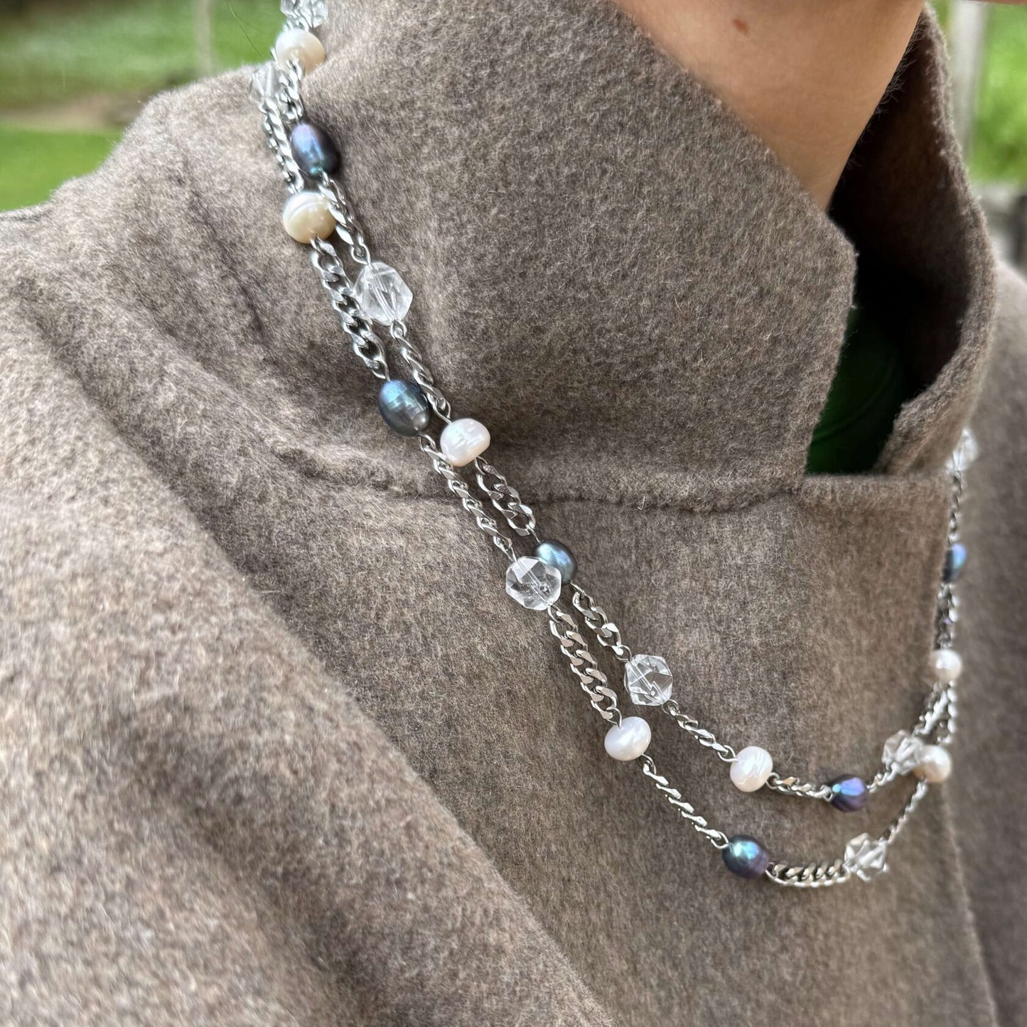 Noir Lumiere Necklace