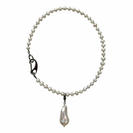Pearl Choker with Removable Pendant