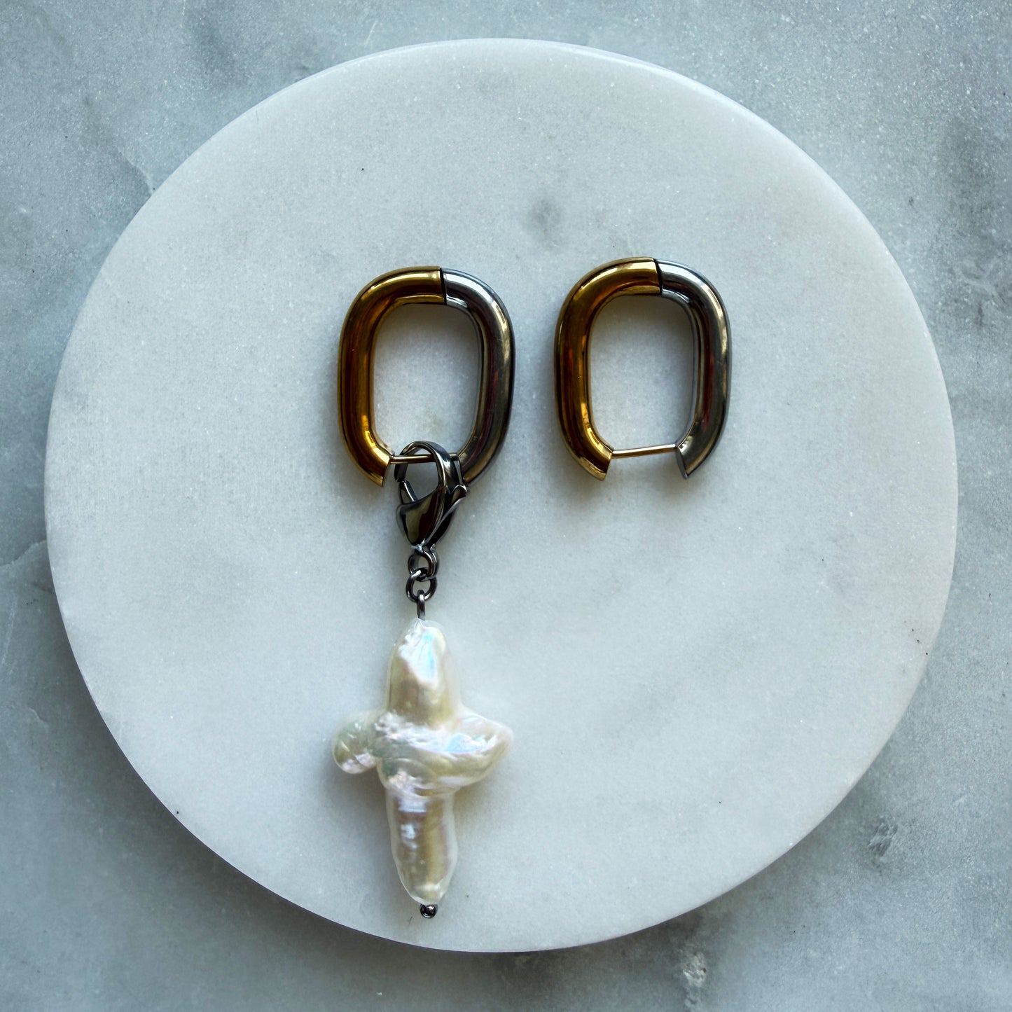 Pearl Cross Gold