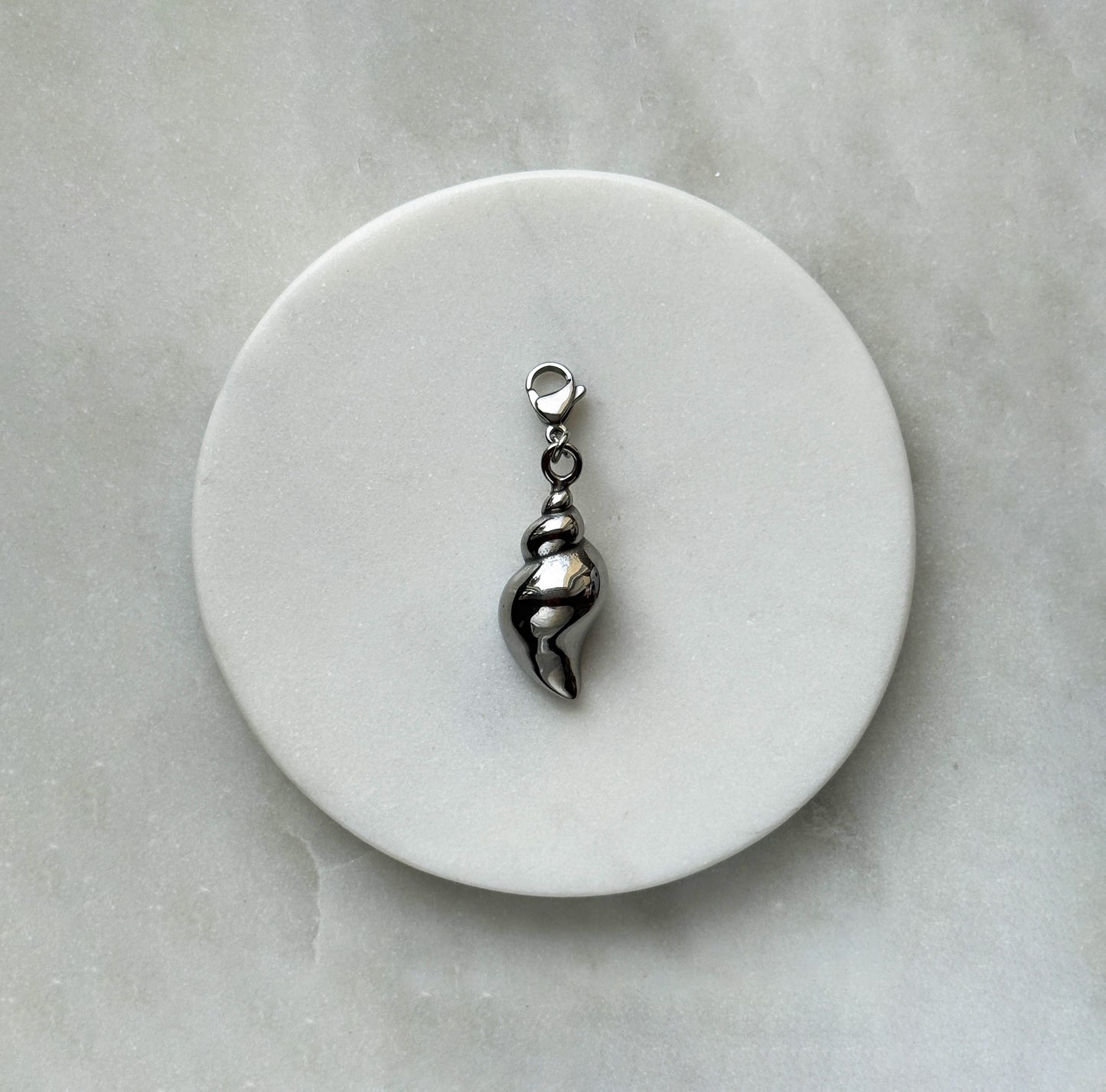 Pendant With Shell