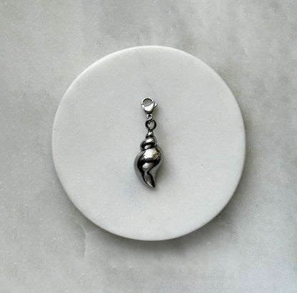 Pendant With Shell