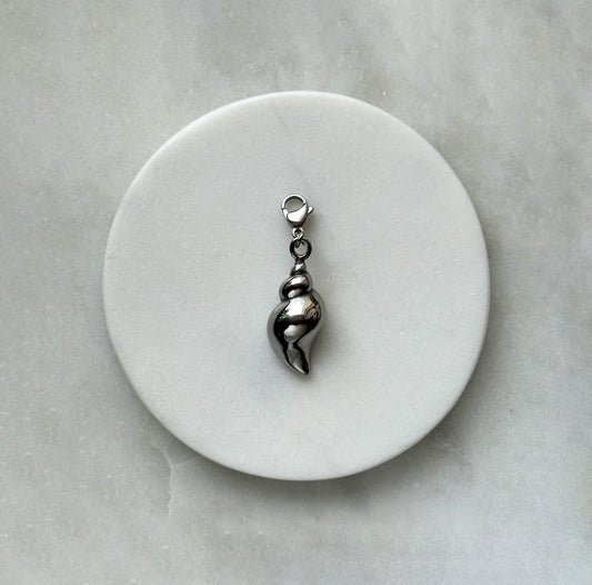 Pendant With Shell