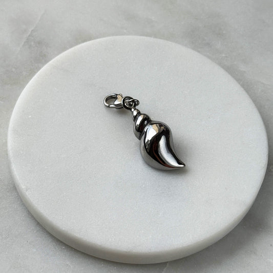 Pendant With Silver Shell