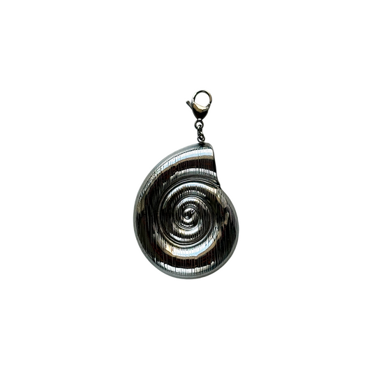 Pendant With Carabiner - Silver Shell Round