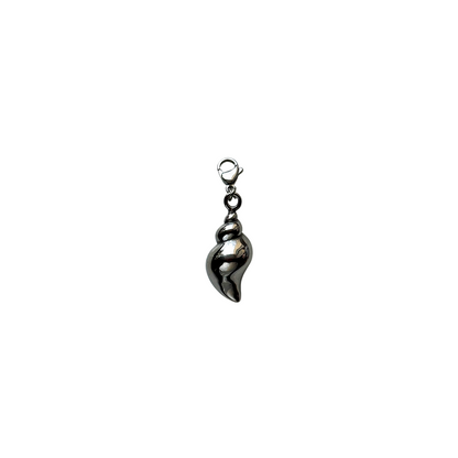 Pendant With Silver Shell