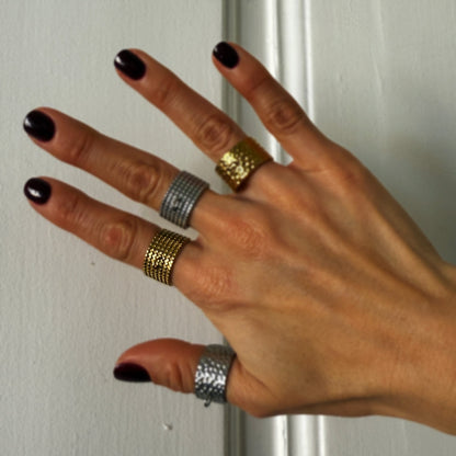 Ring Base For Transformers - Gold with Rows of Dots