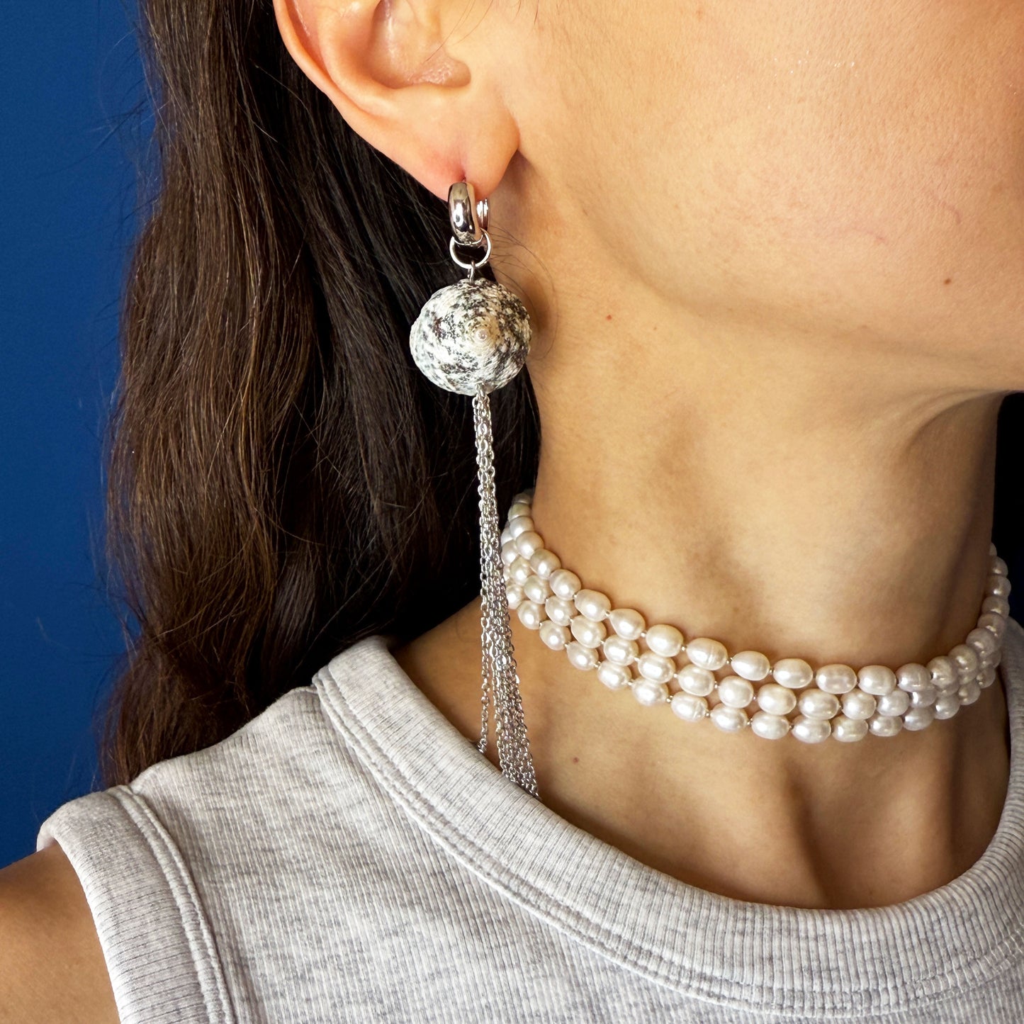 Shell Pendant With Fringe In Silver