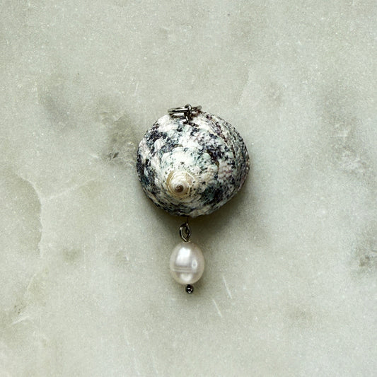 Shell Pendant With Pearls