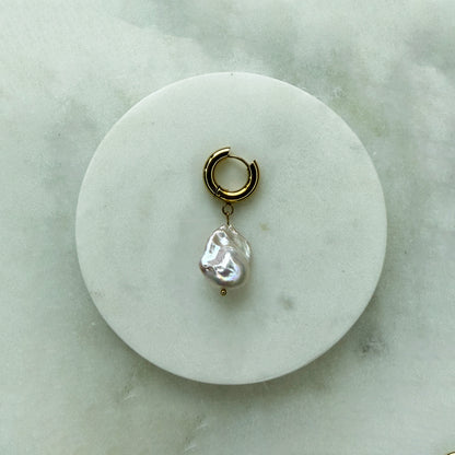 Single Earring With Large Pearl